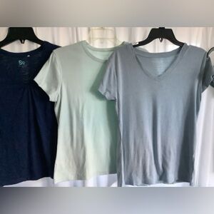 Lot of 3 Gentle Used T-shirts  2L,1XL  Blue And Green Color